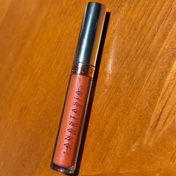 Anastasia Beverly Hills Lip Gloss Girly - Picture 4 of 16